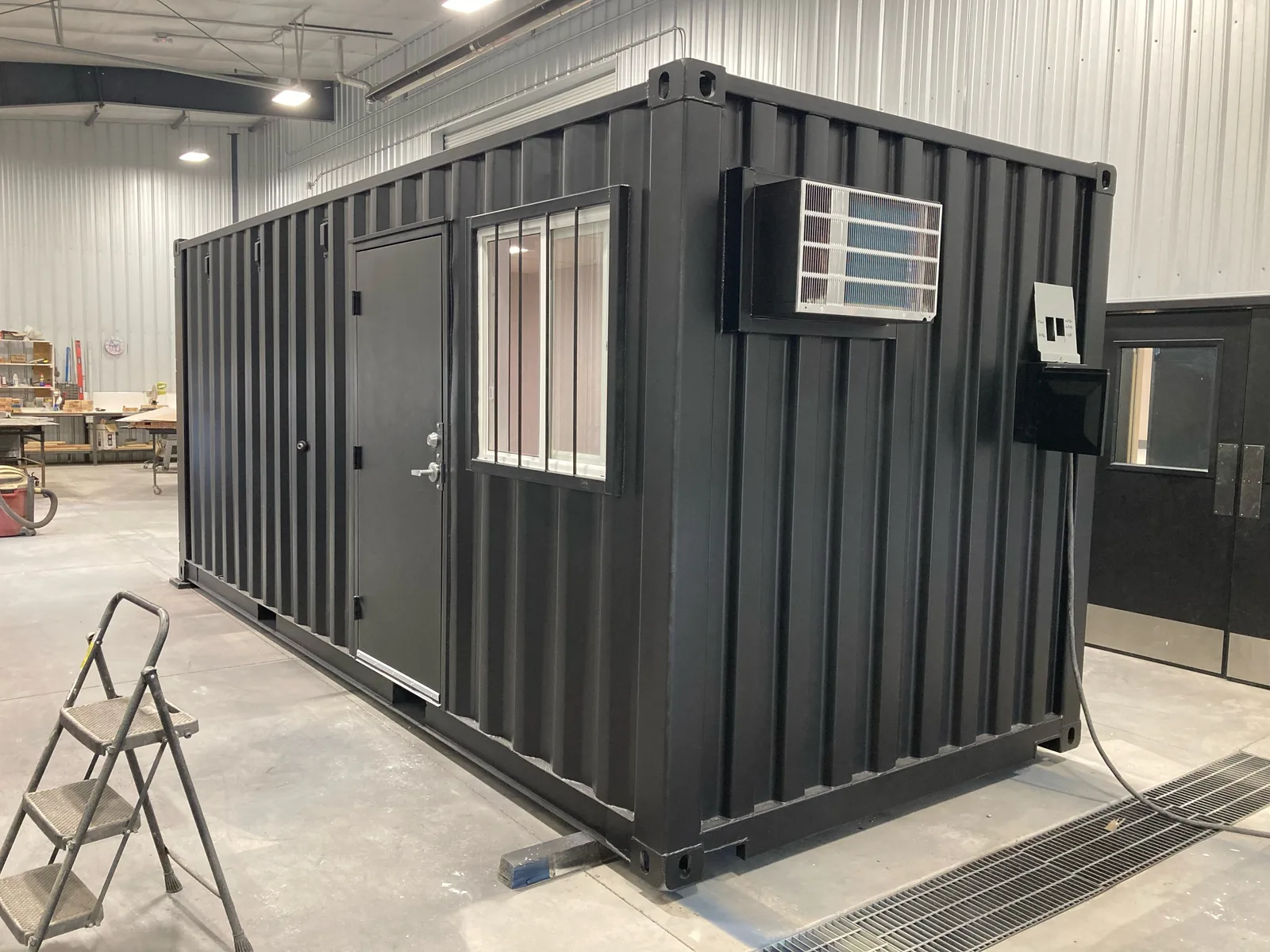 Custom mobile trailer build for a field project